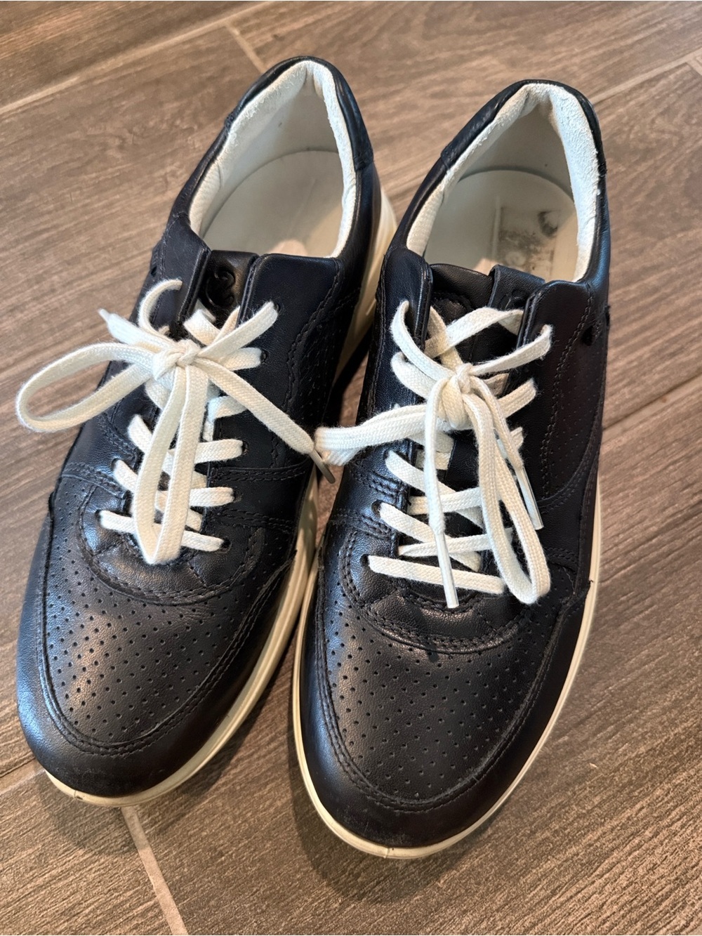 ECCO Soft 7 Leather Sneaker Shoes